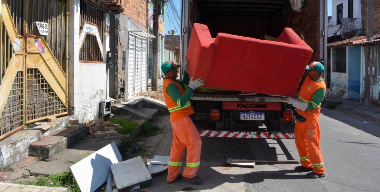 Programação de limpeza e bota-fora em cinco bairros esta semana