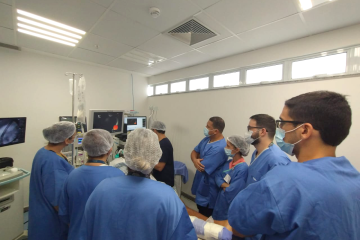 Hospital Clériston Andrade realiza procedimento endoscópico pioneiro no SUS da Bahia