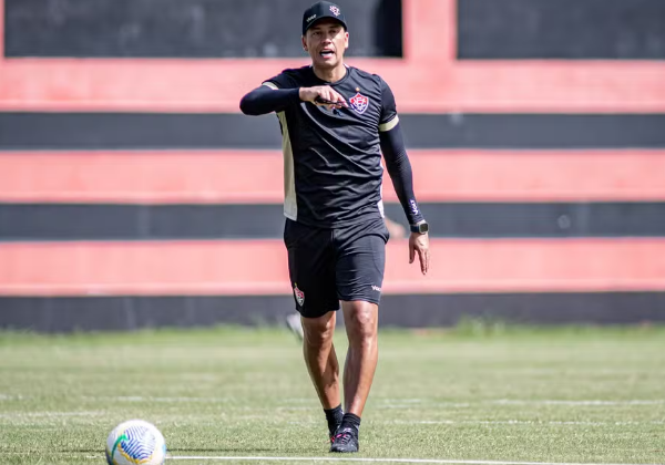 Vitória visita Fluminense tentando quebrar tabu de quase 10 anos