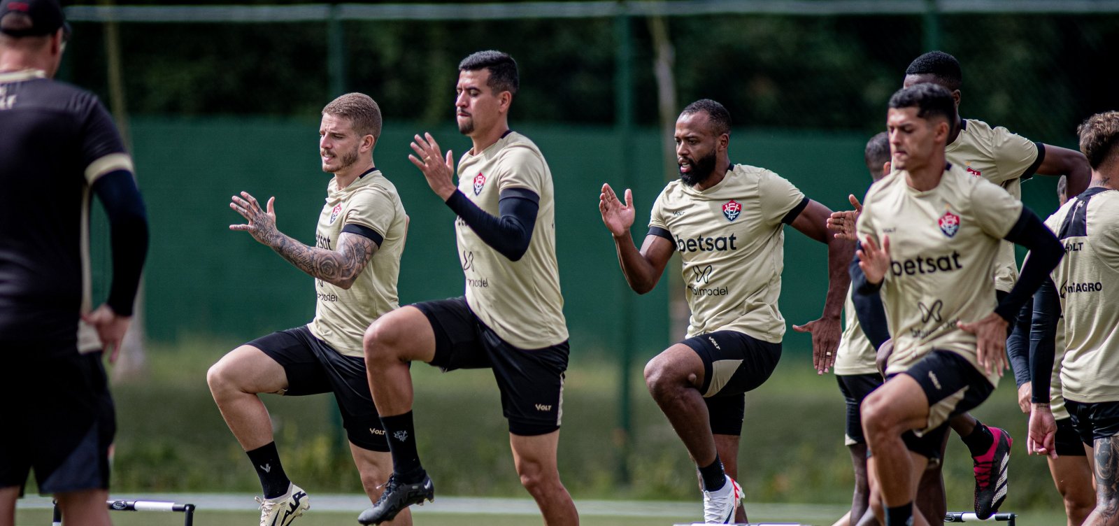 Na briga contra o Z-4, Vitória visita o Fortaleza nesta quarta para melhorar desempenho fora de casa