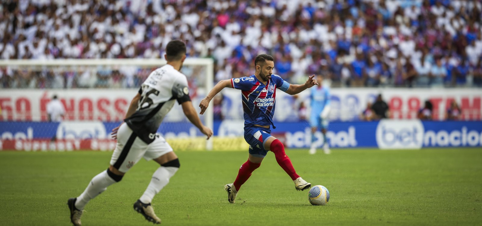 Bahia perde para o Corinthians e amarga segunda derrota consecutiva em casa