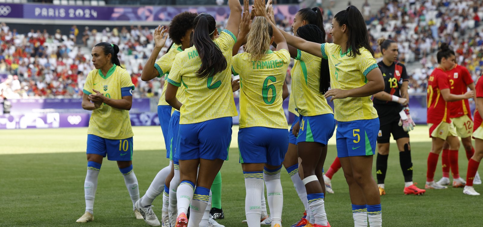 Apesar da última derrota, Seleção brasileira feminina é classificada nas quartas de final das Olimpíadas