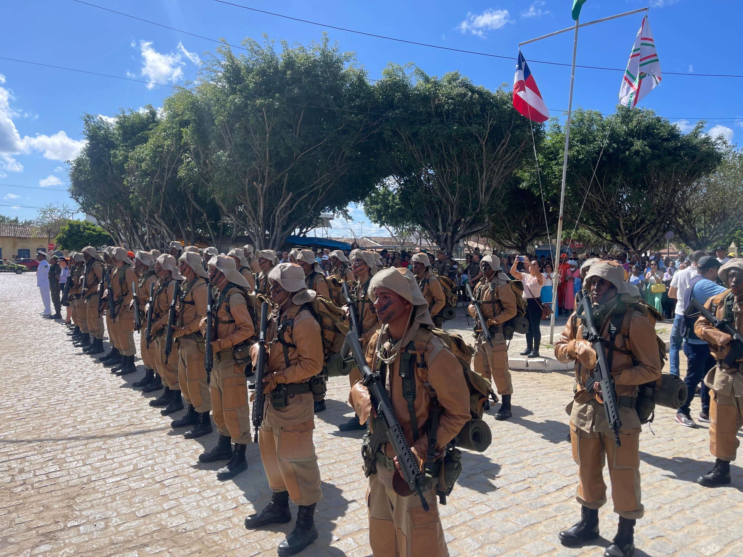 Desfile do 2 de Julho em Feira de Santana celebra Independência da Bahia e homenageia Maria Quitéria