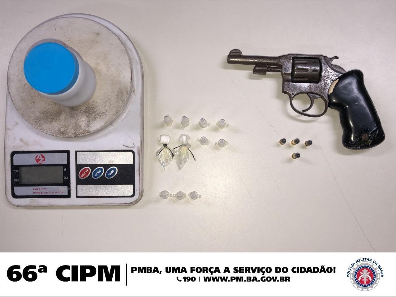 66ªCIPM apreende arma de fogo e entorpecentes no bairro Campo do Gado