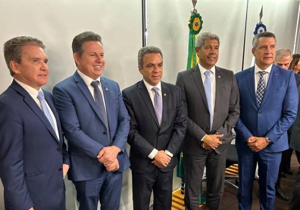 Governo da Bahia oficializa acordo de compra de trens de VLT do Mato Grosso