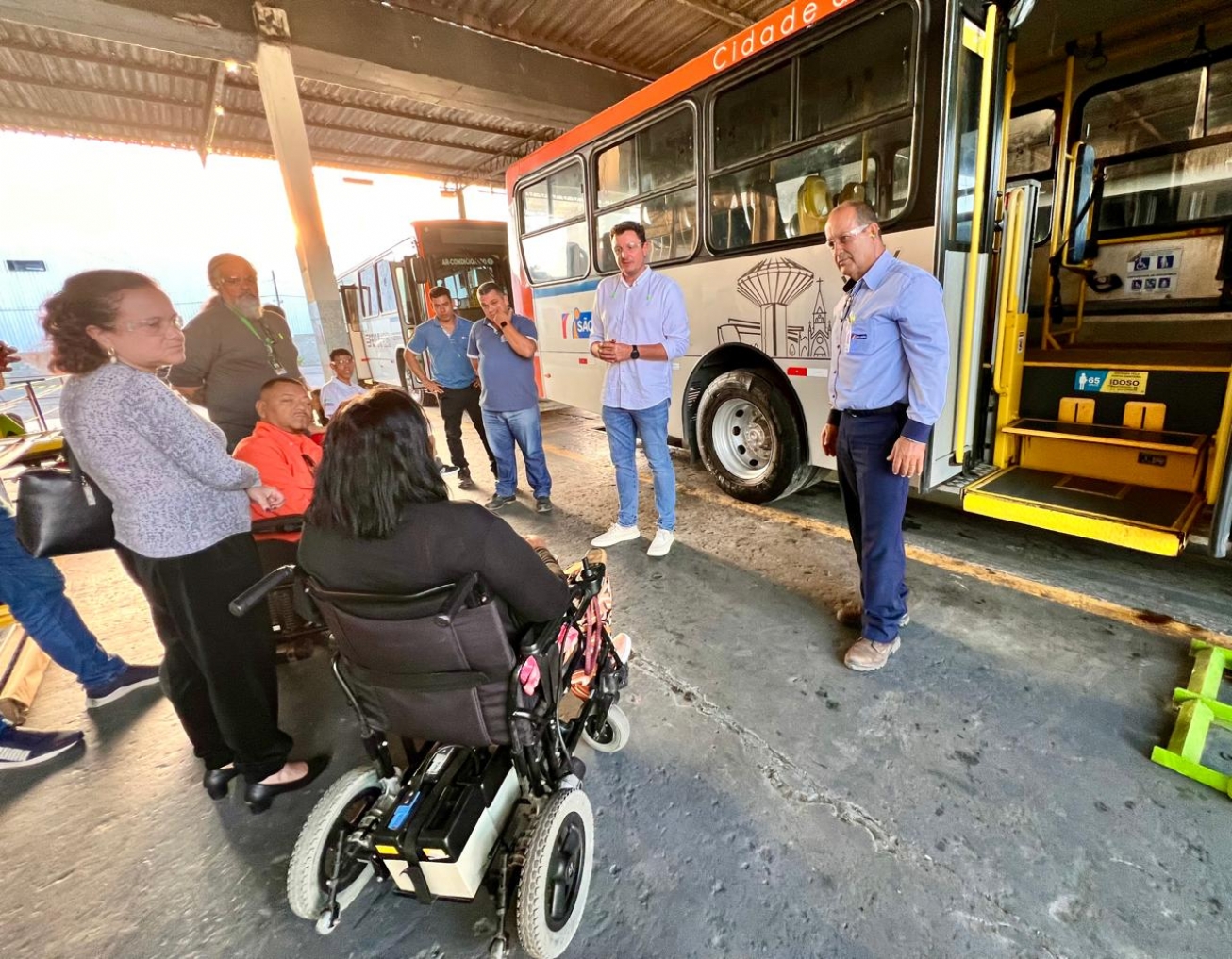 Conselho das Pessoas com Deficiência participa de workshop sobre elevadores de acessibilidade