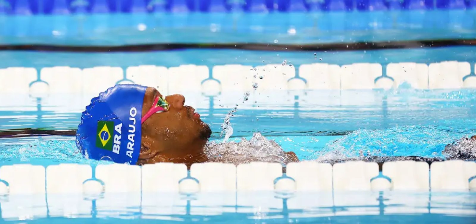 Paralimpíadas: Gabrielzinho conquista ouro nos 50m costas em Paris