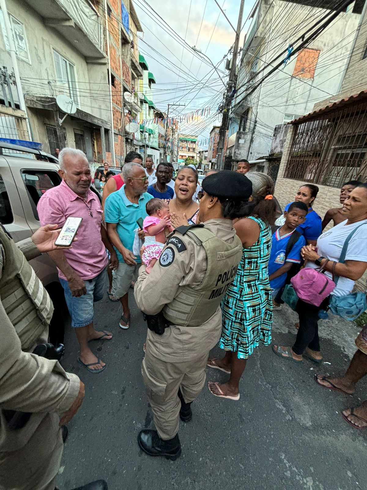 PM salva a vida de bebê engasgado em Cosme de Farias