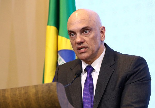 Deputados investigados pelo STF assinam impeachment de Alexandre de Moraes