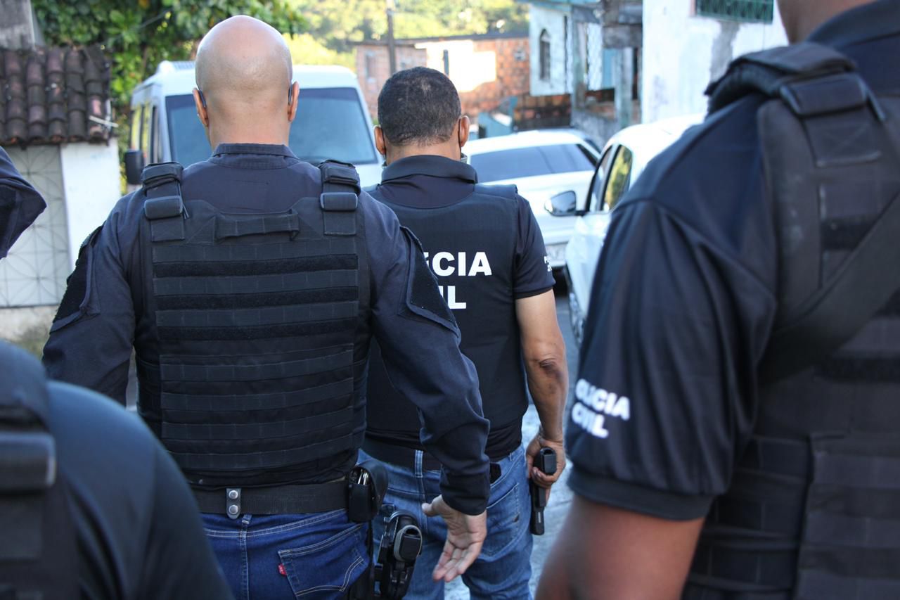 Investigado por homicídios e liderar organização criminosa de Feira é preso pela Polícia Civil