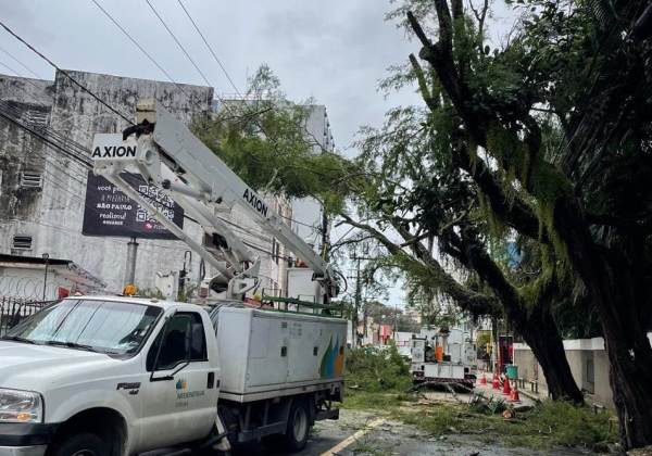 Neoenergia Coelba atua com reforço no efetivo de profissionais em Feira de Santana por causa das fortes chuvas