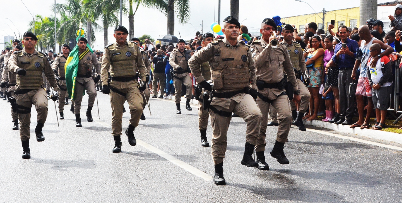 Comemorações da Independência do Brasil com desfile cívico na avenida Presidente Dutra