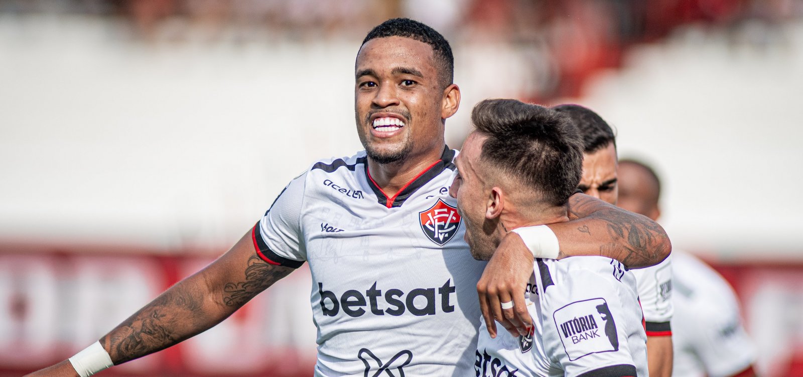 Tabu quebrado! Vitória vence o Atlético-GO fora de casa pelo Brasileirão