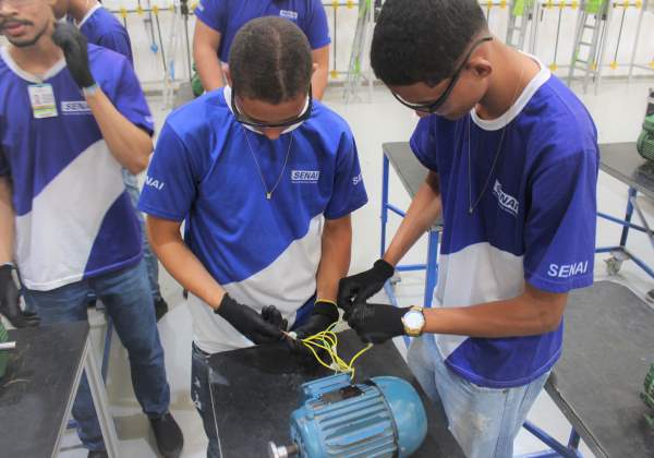 Senai Bahia oferece 297 vagas gratuitas de formação para jovem aprendiz