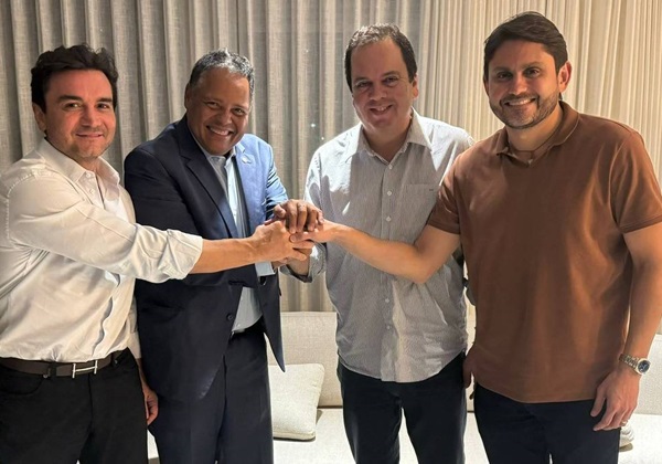 Elmar Nascimento e Antonio Brito fecham acordo para sucessão de Lira