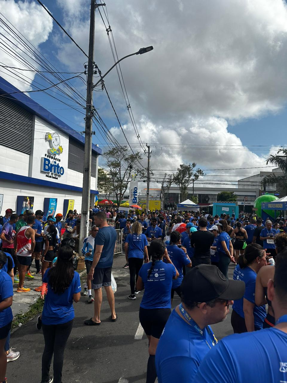 1ª Corrida da Saúde da Farmácia Brito lota Avenida Getúlio Vargas