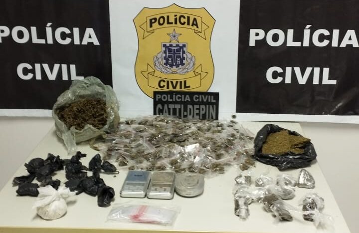 Policiais Civis desarticulam centro de distribuição de drogas em Feira de Santana