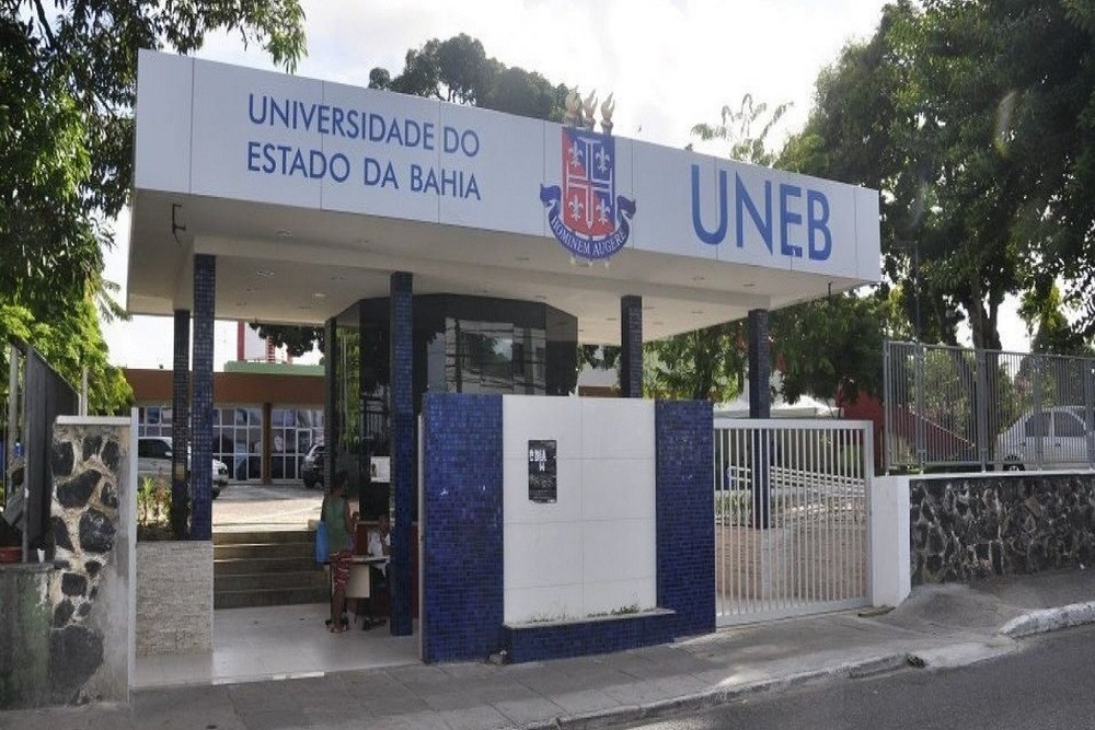 Uneb lança edital de processo seletivo com 102 vagas para professor substituto