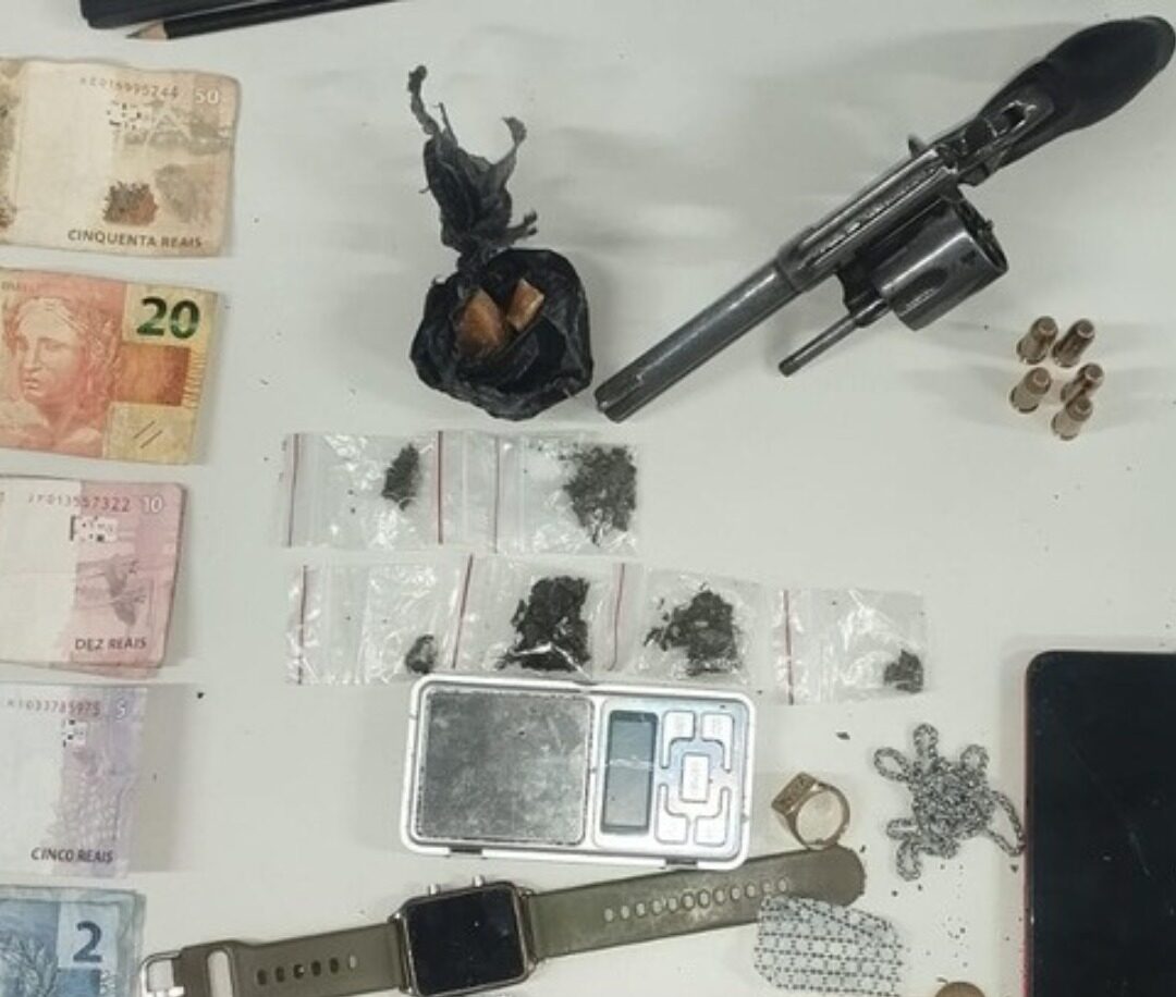 Polícia apreende armas e drogas com casal na Avenida Presidente Dutra