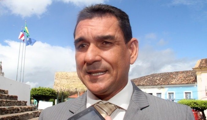 Candidato a prefeito de Cachoeira presta depoimento após atentado