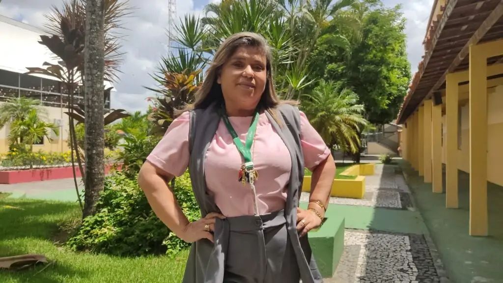 Entre desafios e sonhos: Professora reflete sobre a missão de educar no Dia do Professor