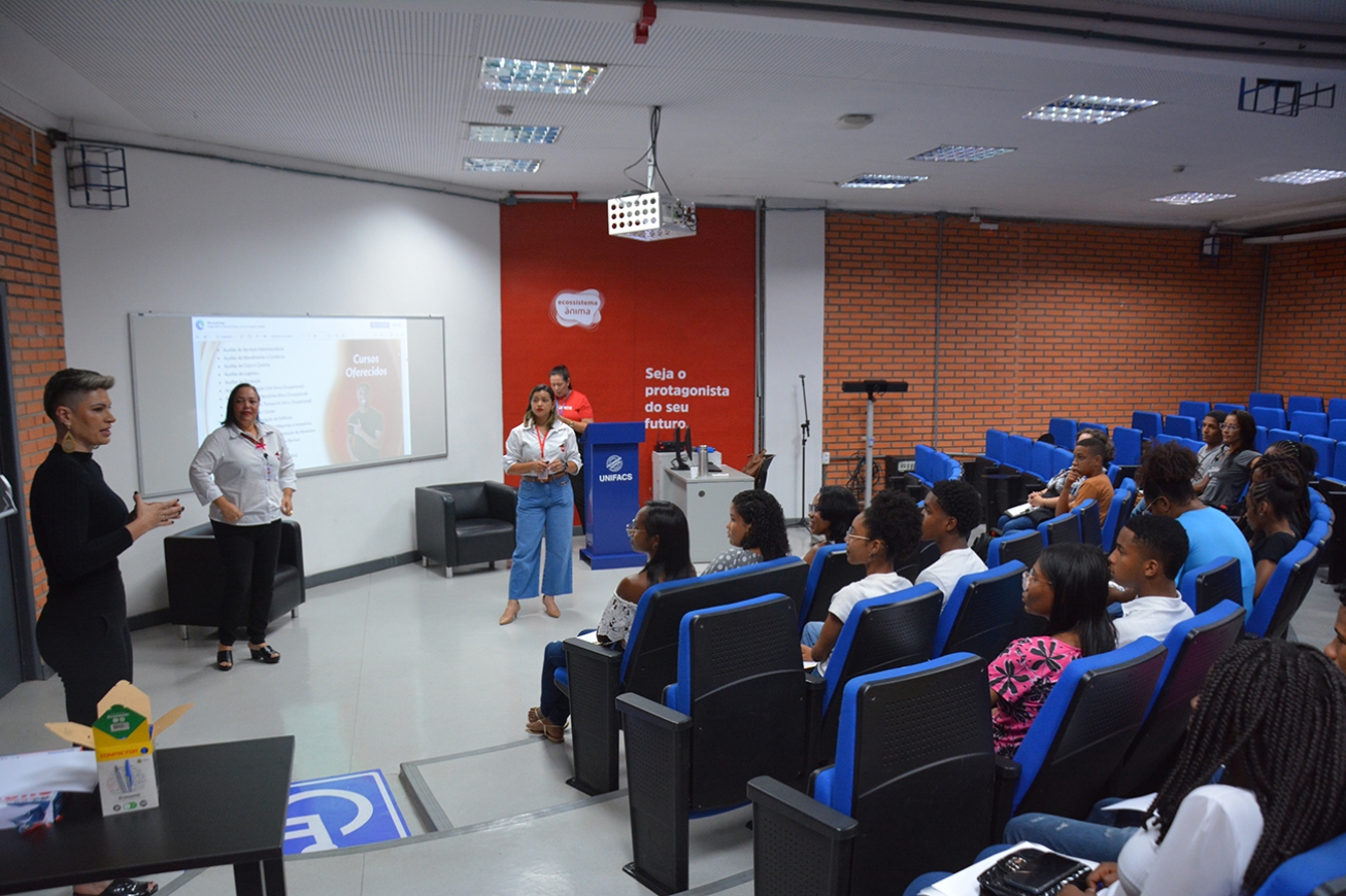 Prefeitura promove segunda edição do evento de orientação profissional para jovens em Feira de Santana