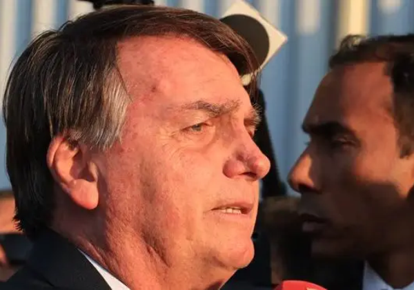 ‘Discutir comigo um plano para matar alguém, isso nunca aconteceu’, diz Bolsonaro