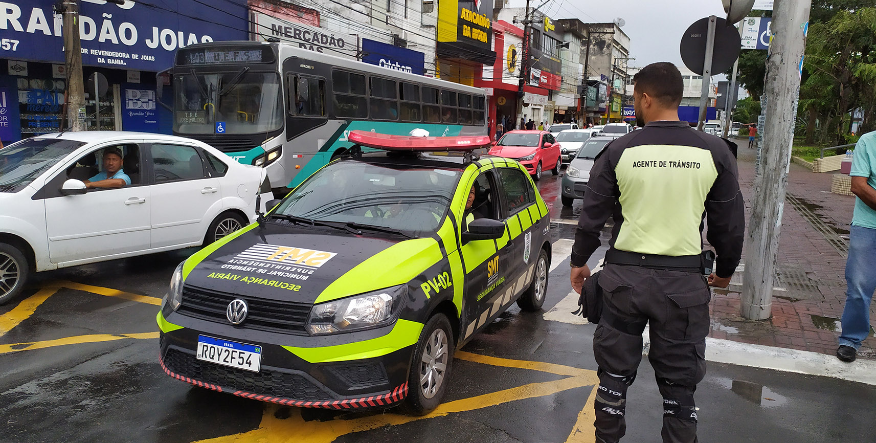 SMT inicia testes de “direita livre” em avenidas de Feira de Santana