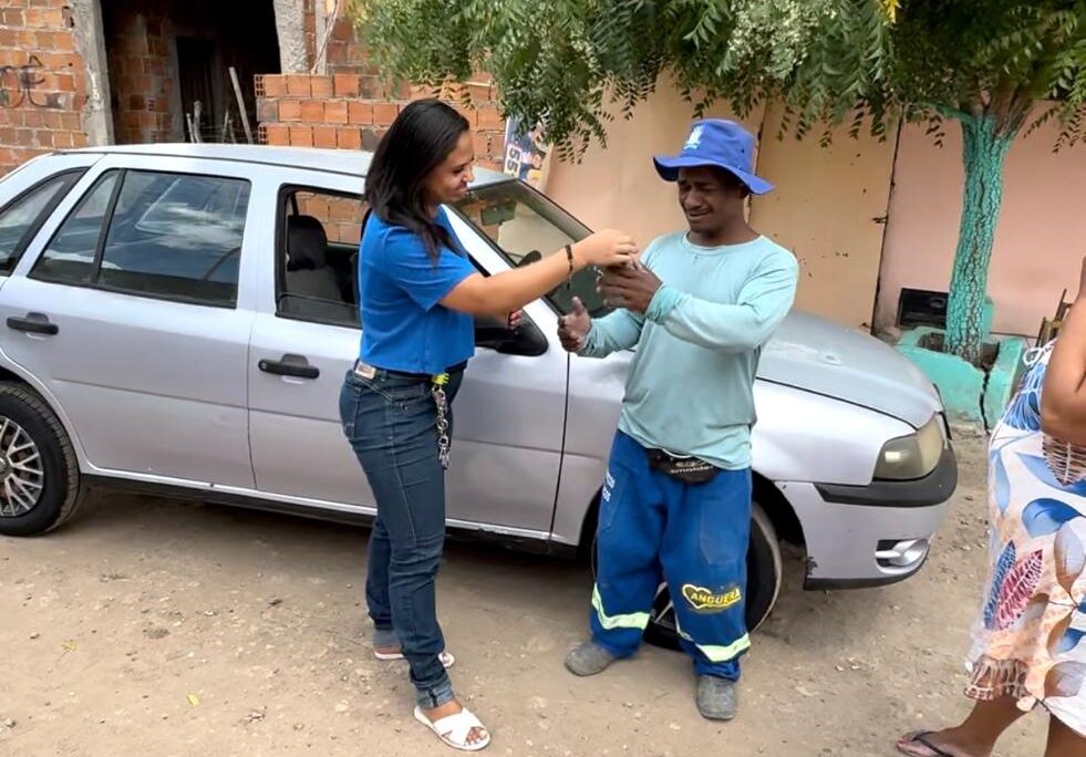 Gari de Anguera recebe novo veículo após ter carro destruído por conta de uma aposta