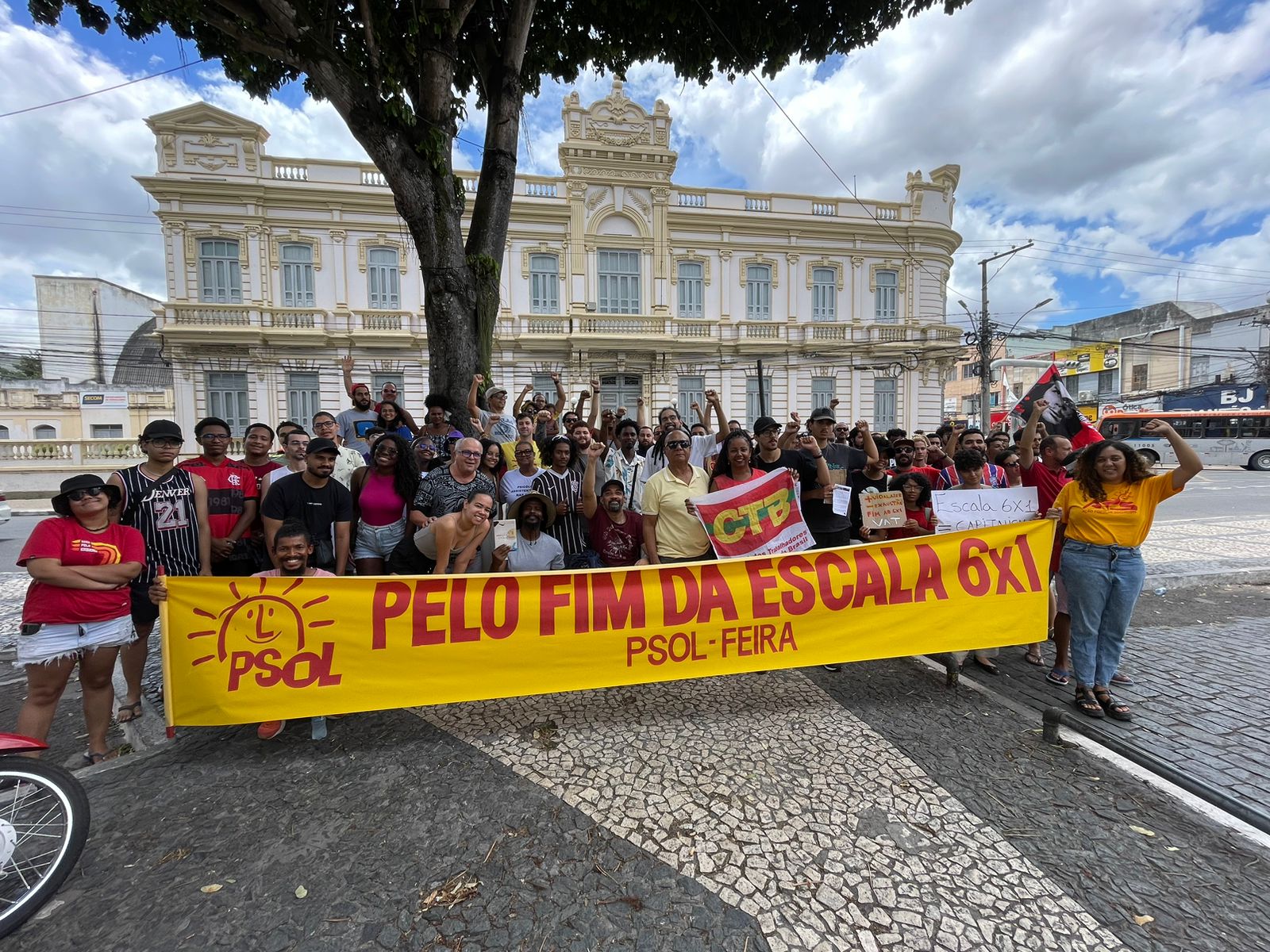 Mobilização em Feira de Santana pede fim da escala 6×1 e redução da jornada de trabalho