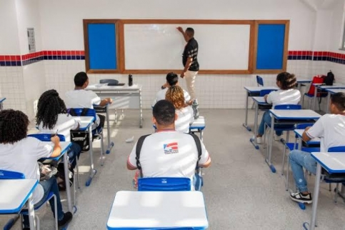 SEC divulga lista de professores e coordenadores que vão receber o Geapme