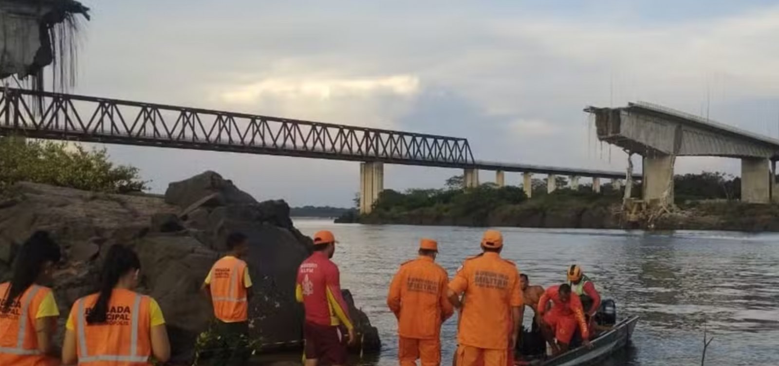 Ministro dos Transportes anuncia R$ 100 milhões para reconstrução de ponte que caiu entre MA e TO