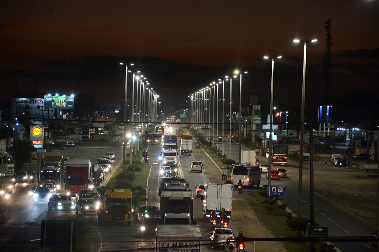 Projeto Luz da Gente modernizou quase 100% da iluminação pública em Feira