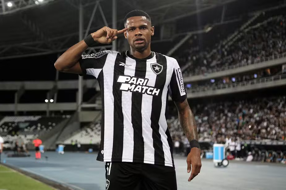 Natural de Conceição do Jacuípe, Júnior Santos é o artilheiro da Libertadores e brilha no título do Botafogo