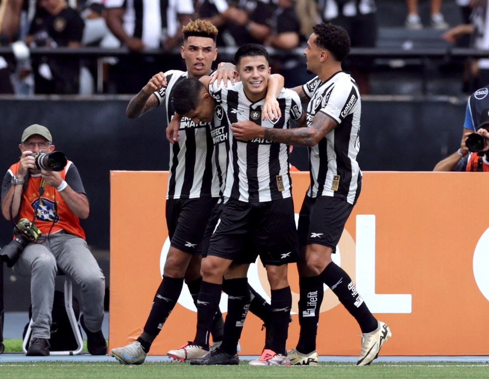 Após 29 anos, Botafogo volta a ser campeão brasileiro e conquista tricampeonato