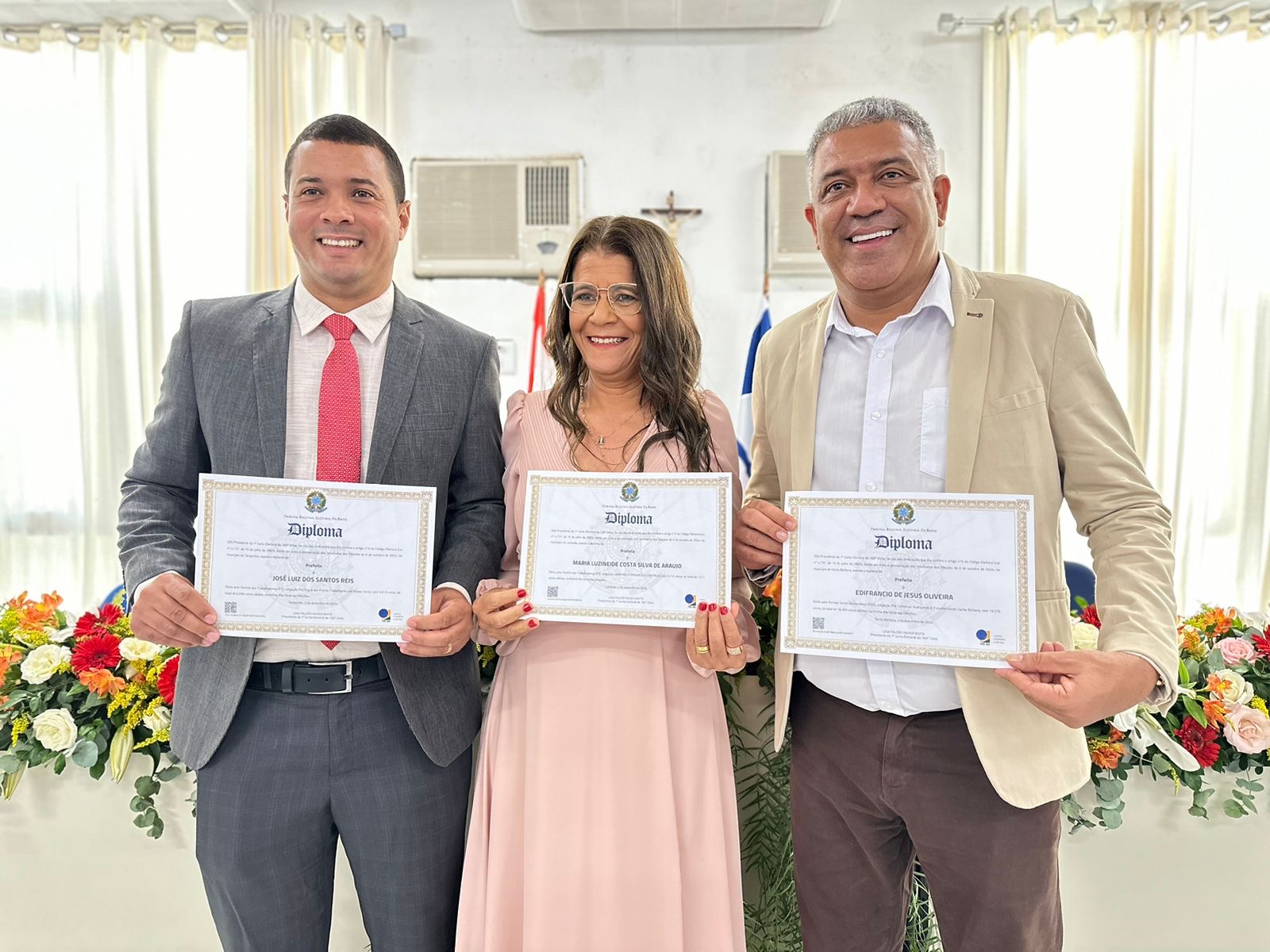 Prefeitos de Tanquinho, Santa Bárbara e Lamarão são diplomados