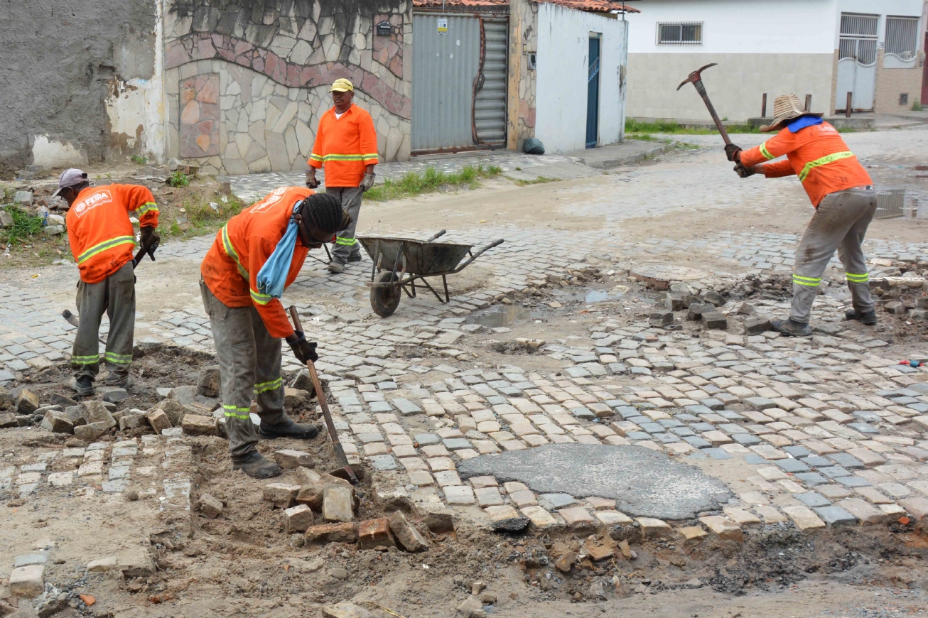 Prefeitura inicia recuperação da pavimentação da rua da Concórdia, no Caseb