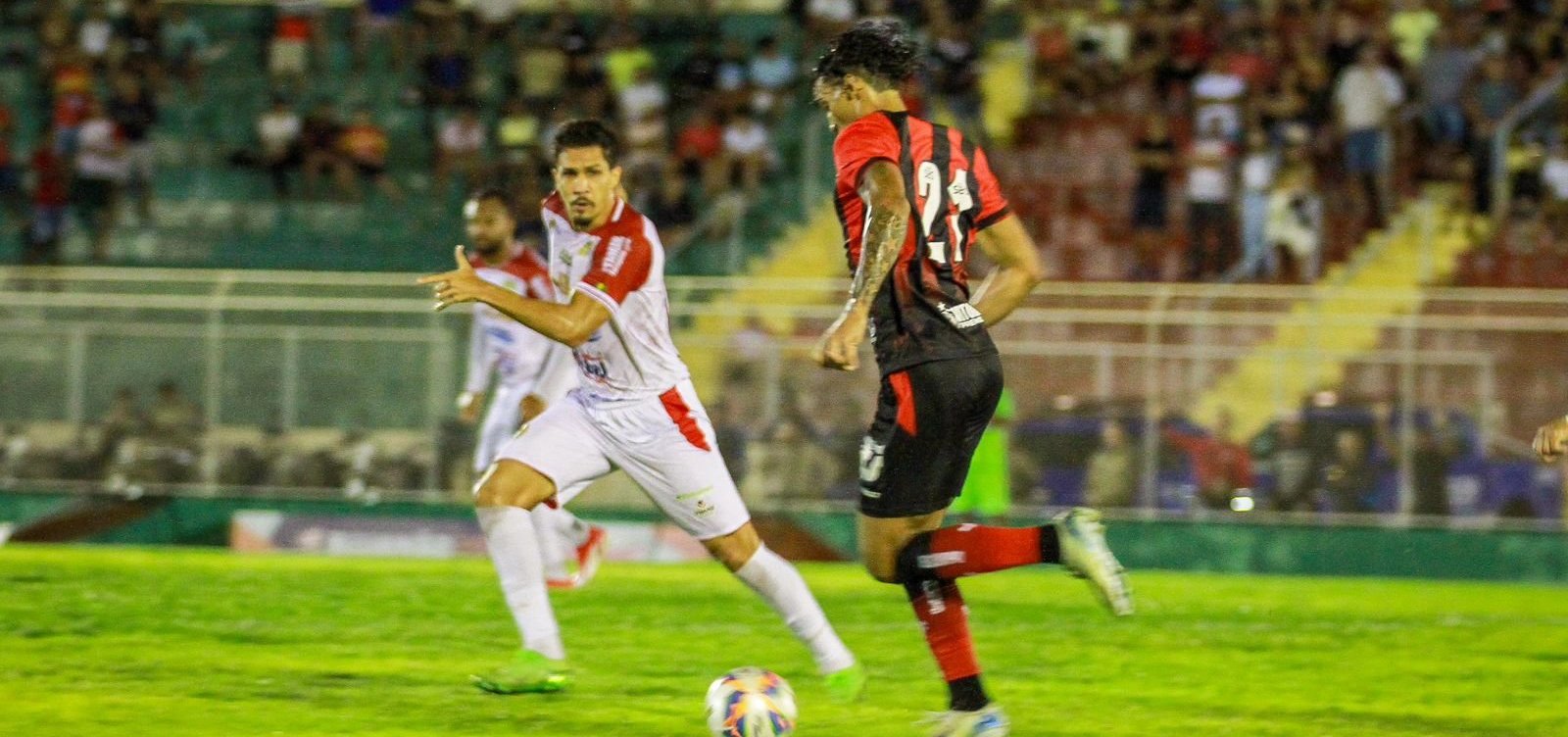 Vitória goleia a Juazeirense e vence a primeira no Campeonato Baiano 2025