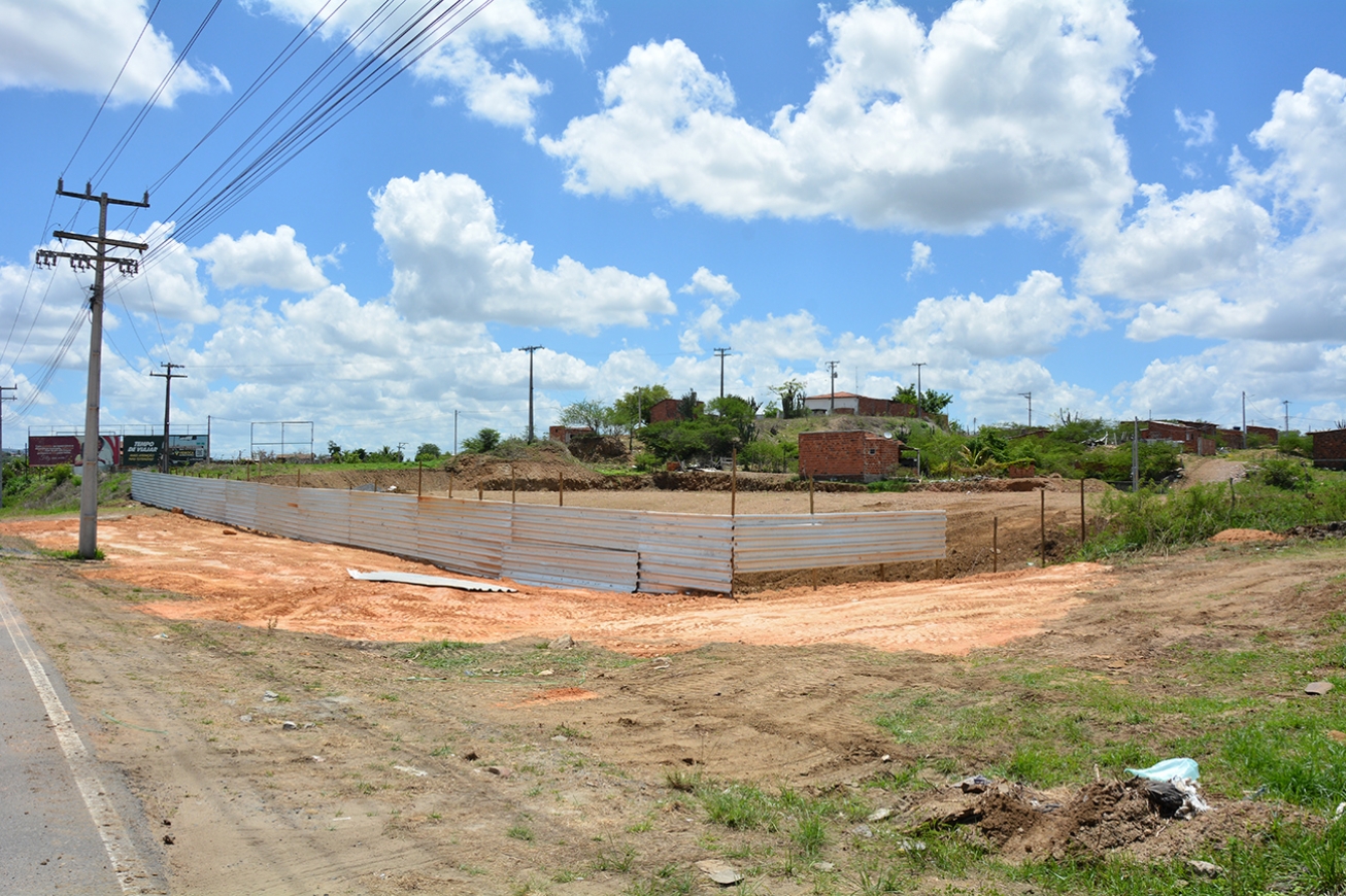 Semmam flagra homens cometendo crime ambiental