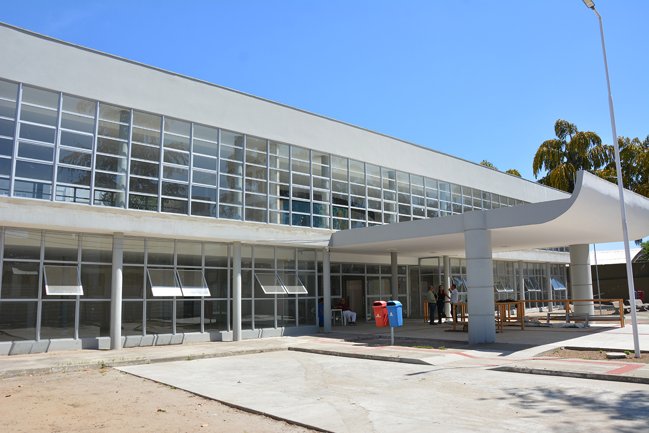 Prefeito José Ronaldo cobra agilidade nas obras da Biblioteca Municipal