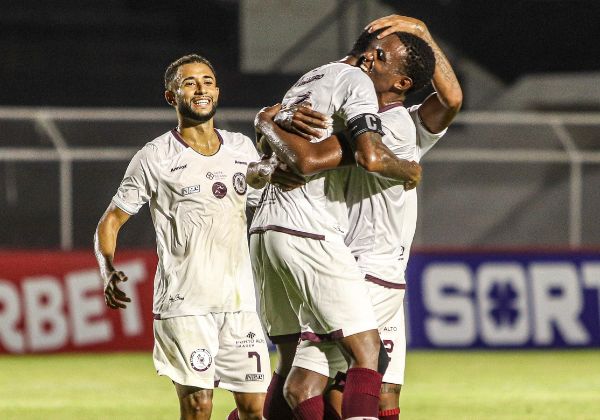 Jacuipense vence o Colo-Colo e segue na cola do Vitória na liderança do Baianão