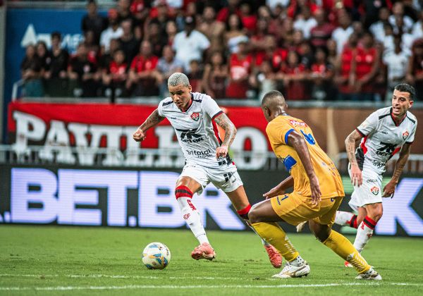 Janderson é desfalque do Vitória para o duelo com o Jacobina pelo Baianão