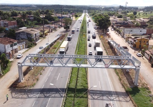 Via Bahia realiza manutenção no pavimento da BR-324 durante esta semana