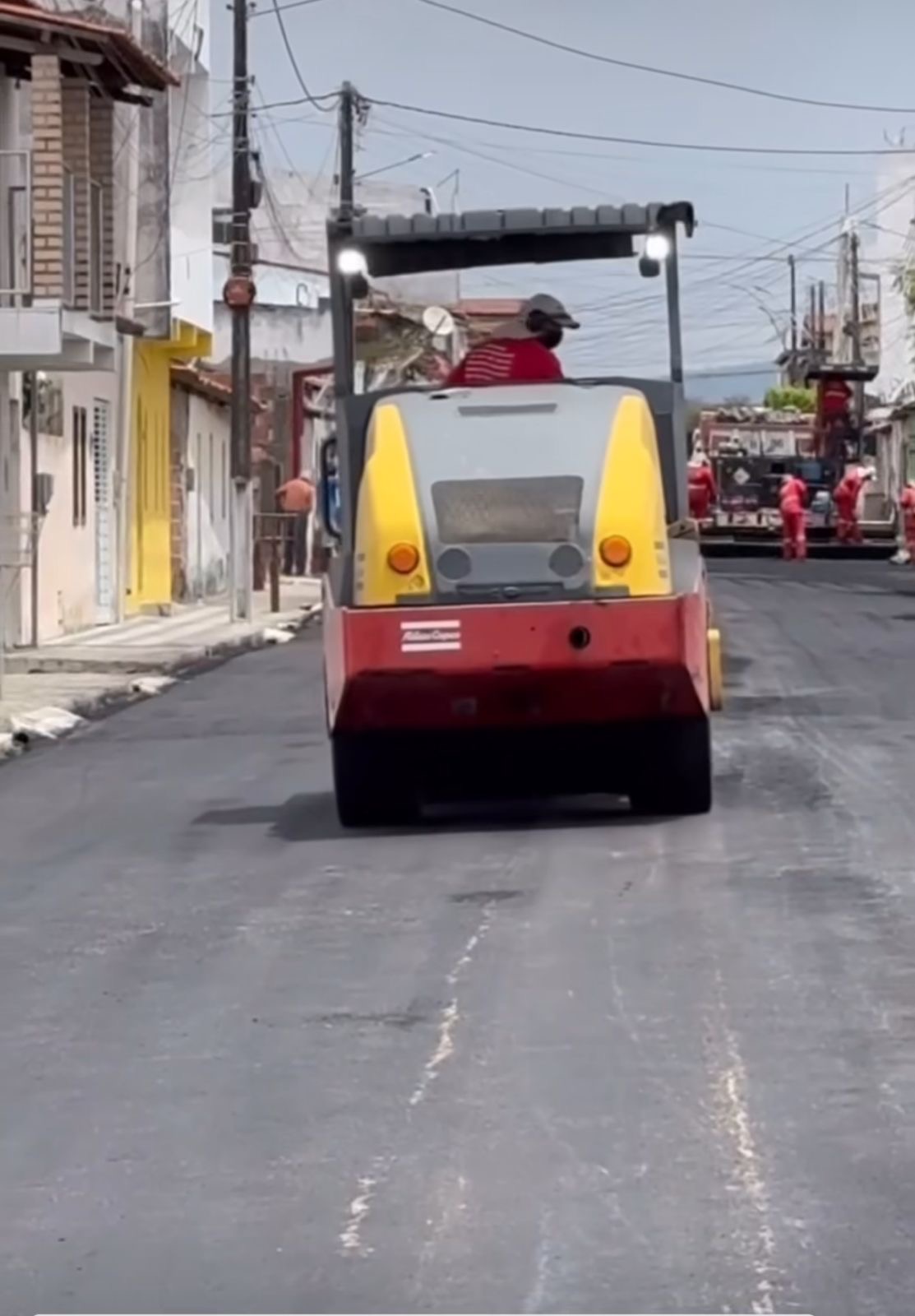 Ipecaetá: Ruas do distrito do Cavunge recebem pavimentação asfáltica