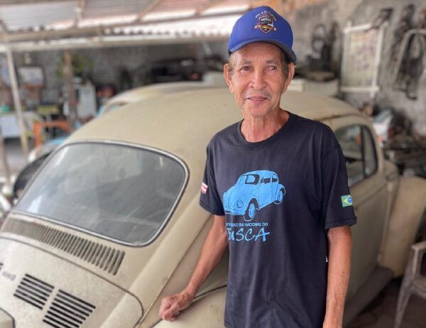 Dia Nacional do Fusca: Chapista colecionador de Feira de Santana compartilha paixão pelo carro clássico