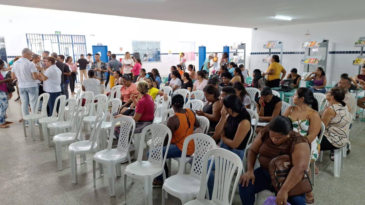 Primeiro dia de matrículas nas escolas municipais ocorre com tranquilidade