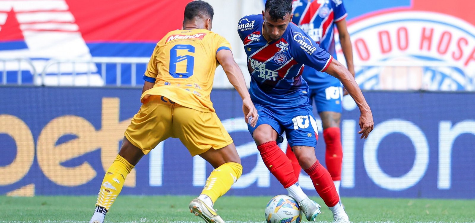 Com gols de Lucho, Kanu e Willian José, Bahia goleia o Colo-Colo pelo Baianão