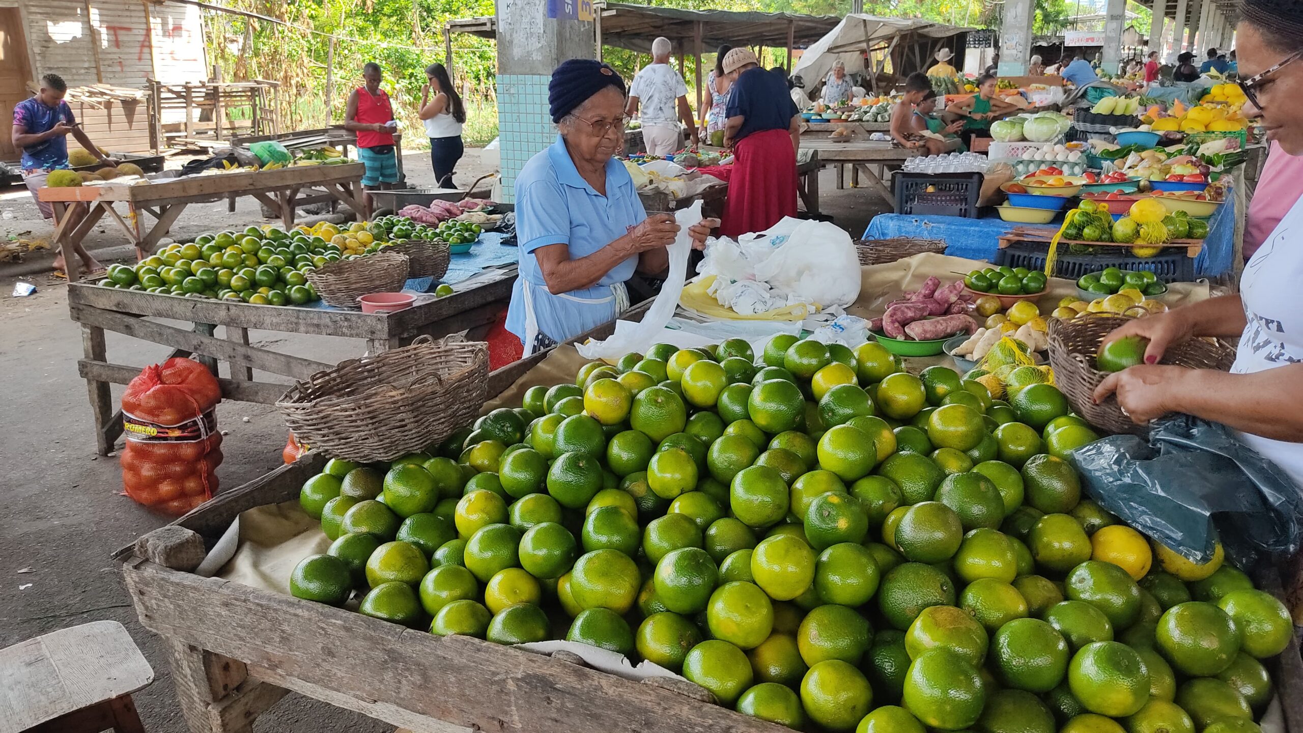 Comerciantes relatam enfrentar desafios com o aumento nos preços dos alimentos