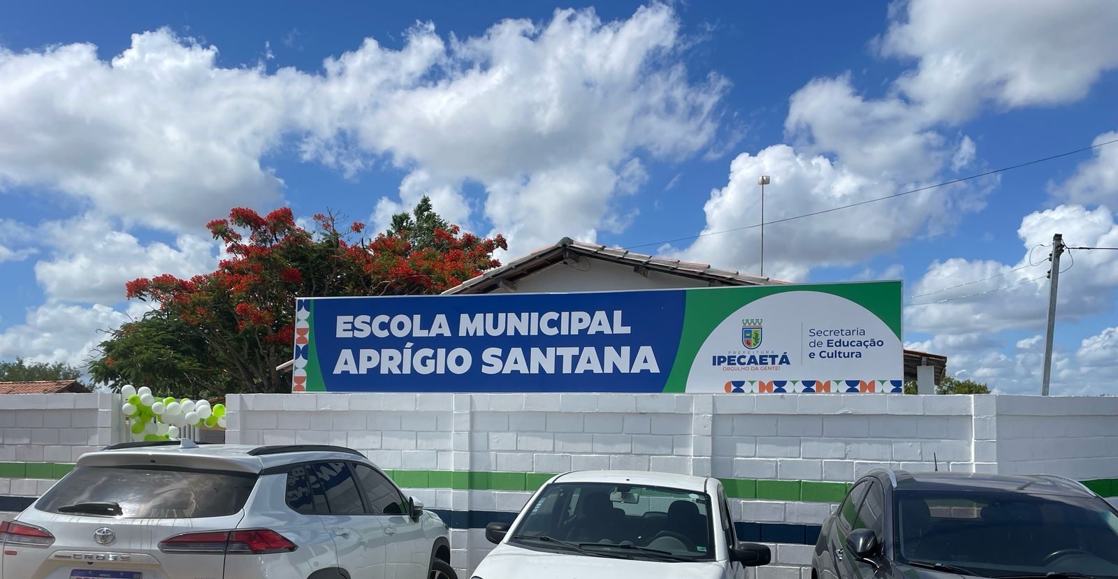 Prefeito de Ipecaetá entrega escola reformada na zona rural e destaca avanços na educação