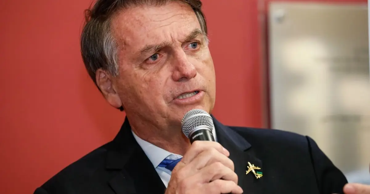 Bolsonaro defende revogar Lei da Ficha Limpa para disputar eleições de 2026